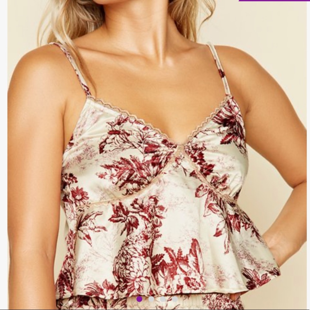Dippin’ Daisy’s Floral Satin Lounge Top